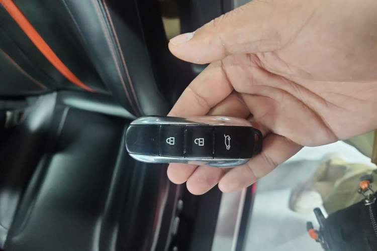 Used Dongfeng Fengon 580 2021 Revised Edition ☆ Star Version 1.5 TGDI Automatic Prestige Grade Vehicle Key