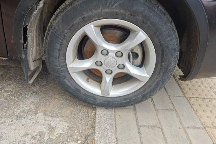 Used Geely Auto Classic Emgrand 2013 Sedan 1.5L Manual Entry-Level Model
