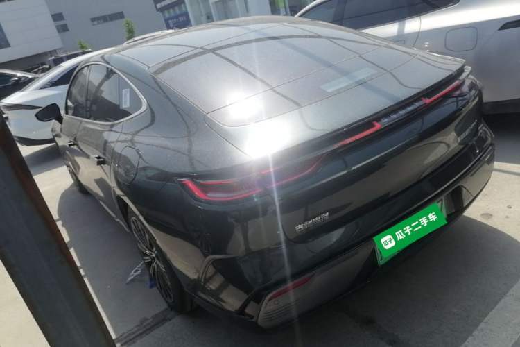 Used Geely Galaxy 8 2025 130km EM-P Starship Edition
