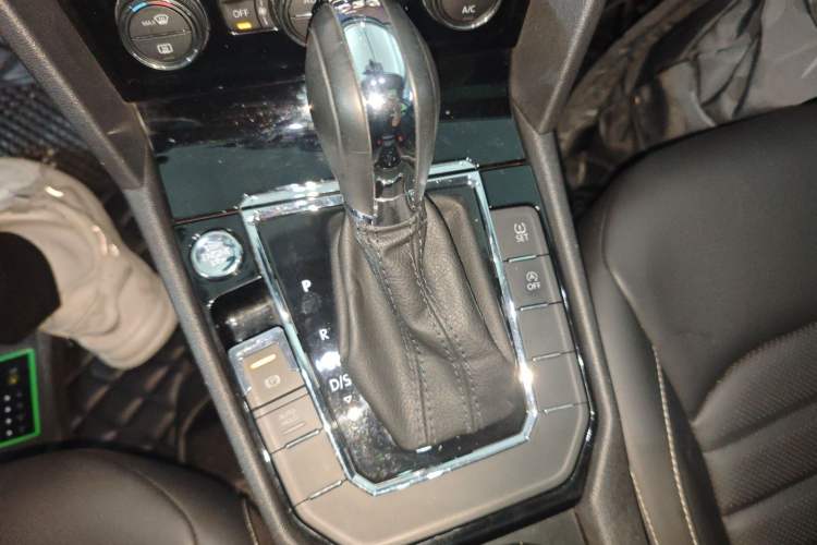 Used Volkswagen Lamando 2019 280TSI DSG Comfort Edition China V Standard Gear Lever