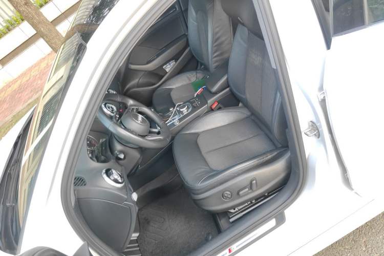 Used Audi A3 2019 Limousine 35 TFSI Fashion Edition China V standard
