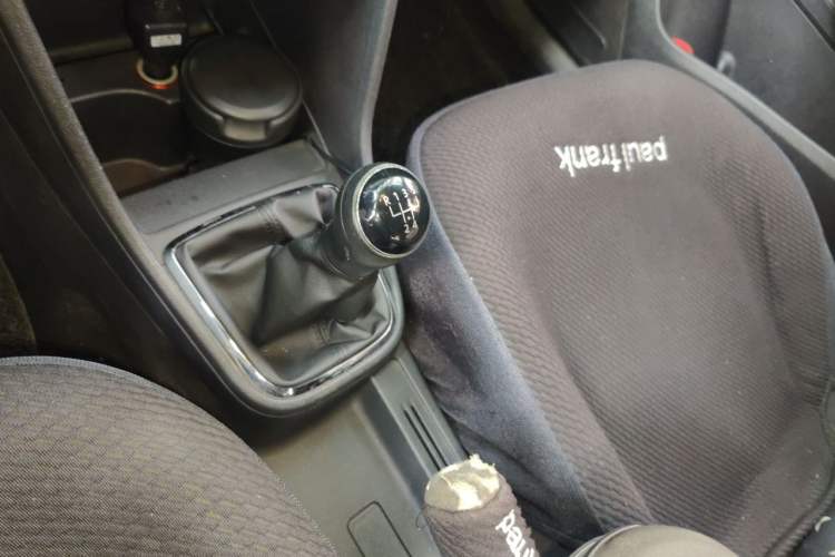 Used Volkswagen Jetta 2015 1.6L Manual Comfort Model
