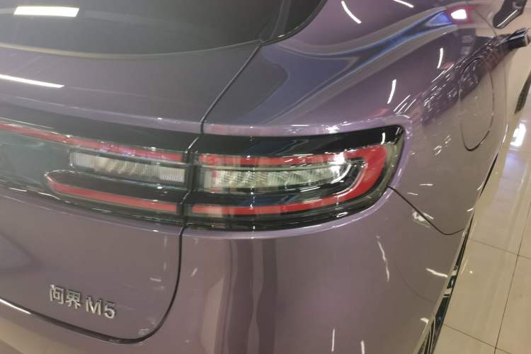 Used Hima AITO M5 2025 Extended-Range Ultra All-Wheel-Drive Version
