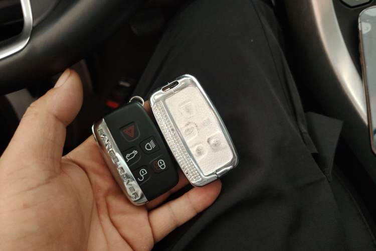 Used Land Rover Range Evoque 2014 2.0T 5-Door Luxury Edition