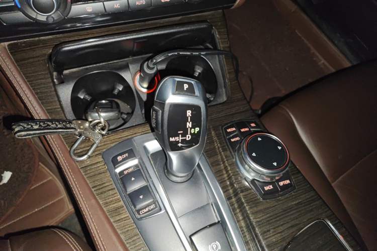 Used BMW 5 Series 2014 525Li Luxury Design Package
