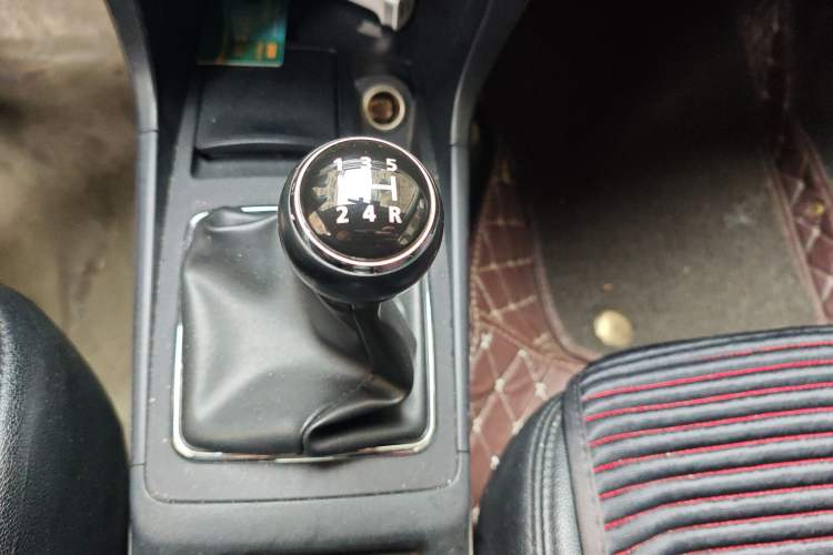 Used Mitsubishi Lancer Fortis 2013 1.6L Manual Comfort Model