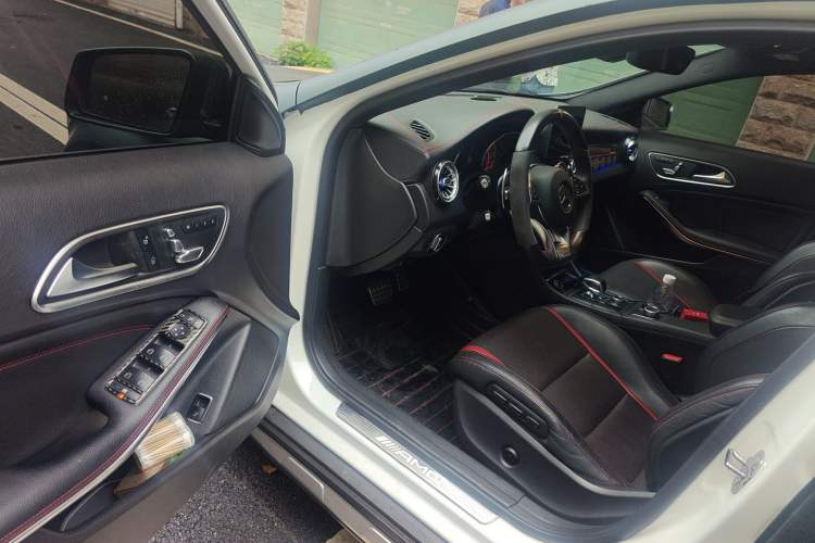 Used Mercedes-Benz GLA AMG 2017 Facelifted AMG GLA 45 4MATIC Driver Seat