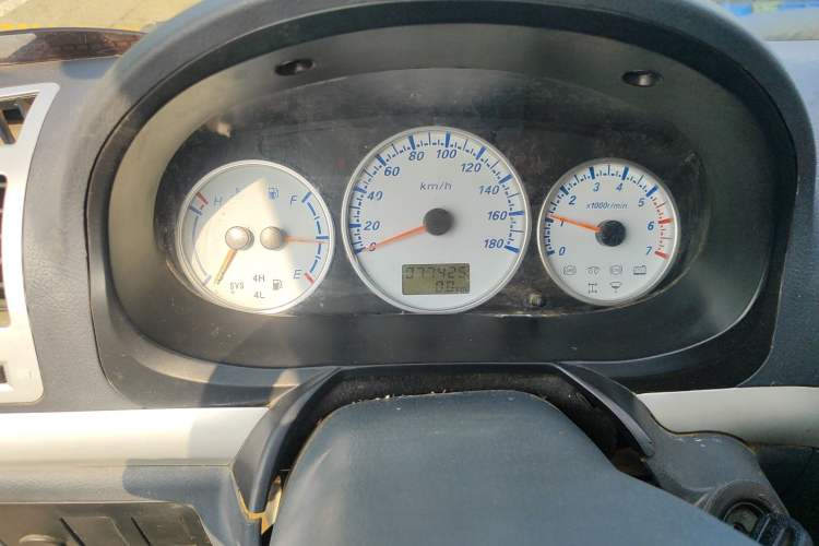 Used King Long Golden Way 2016 2.0L Value-Plus Edition 4G20