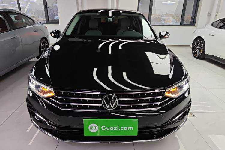 Used Volkswagen Magotan 2023 2 Million Units Commemorative Edition 330TSI DSG Luxury Version
