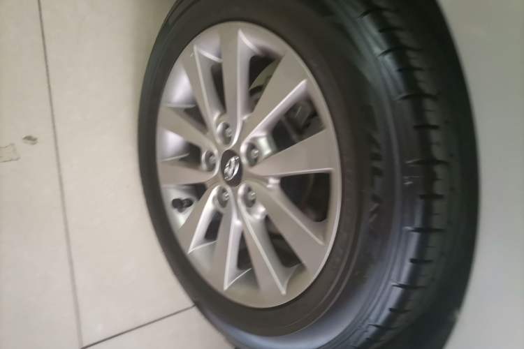 Used Hyundai Mistra 2014 1.8L Automatic Smart GLS Exterior 8