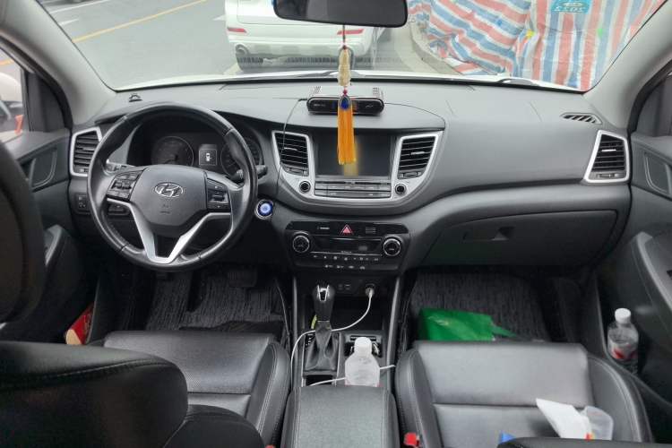 Used Hyundai Tucson 2015 1.6T Dual-Clutch Two-Wheel-Drive Smart Model
