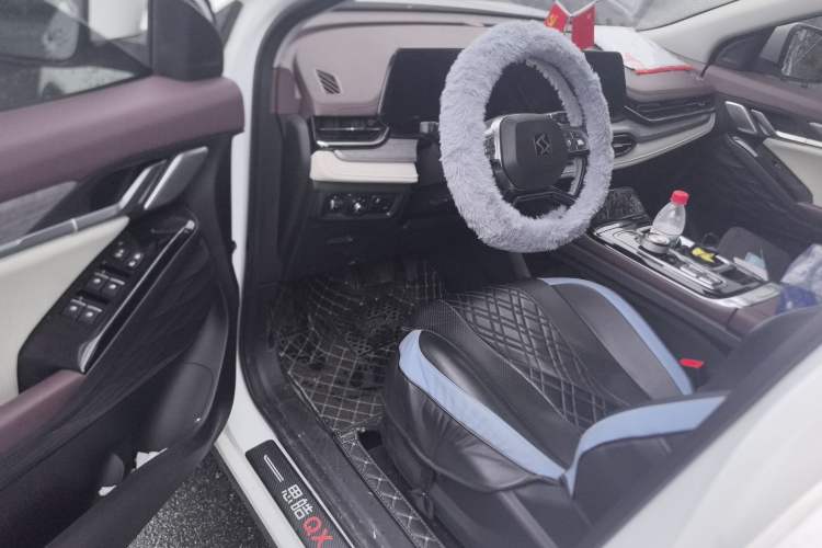 Used SOL QX 2021 300T DCT Prestige Smart Connectivity Version
