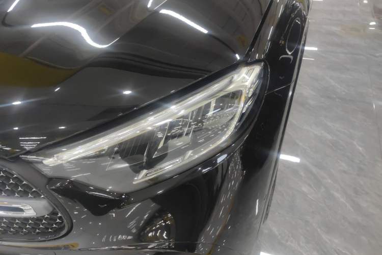 Used Mercedes-Benz GLC 2023 Facelift GLC 260 L 4MATIC Luxury Version 5 Seats Left Front Headlight