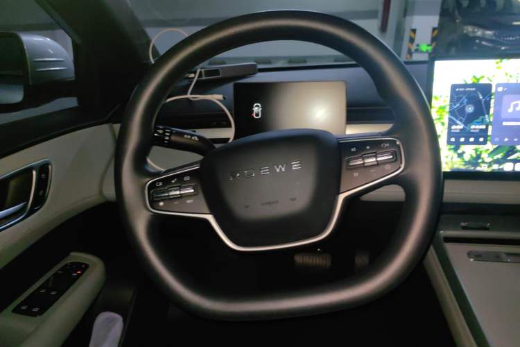 Used Roewe D6 2025 450km Deluxe Edition