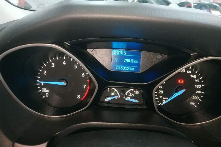 Used Ford Focus 2015 Sedan 1.6L Automatic Comfort Model
