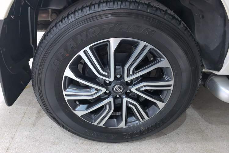 Used Nissan Terra 2020 2.5L XL Upper 4WD Automatic Four-Wheel Drive Luxury Edition Right Rear Wheel Hub