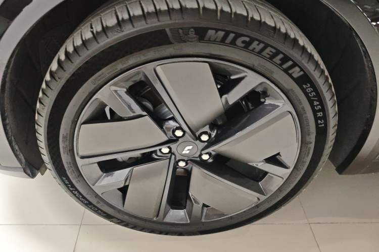 Used Li Auto L9 2025 Ultra Smart Refreshed Edition Left Front Wheel Hub