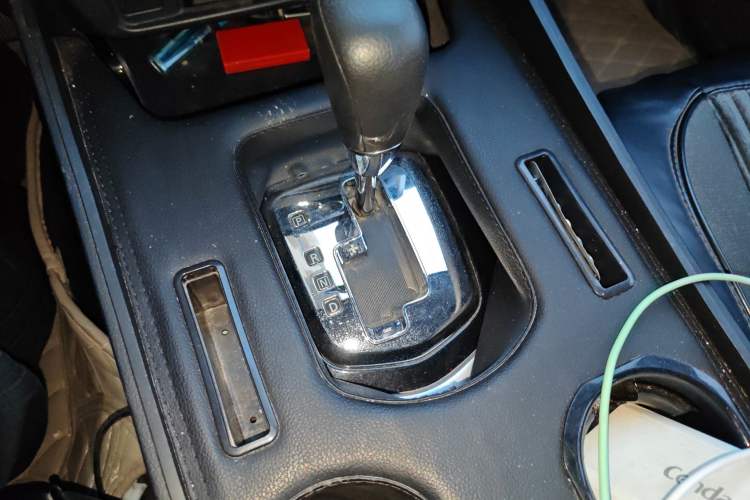 Used Nissan Navara 2017 2.5L Automatic 2WD Luxury Edition QR25