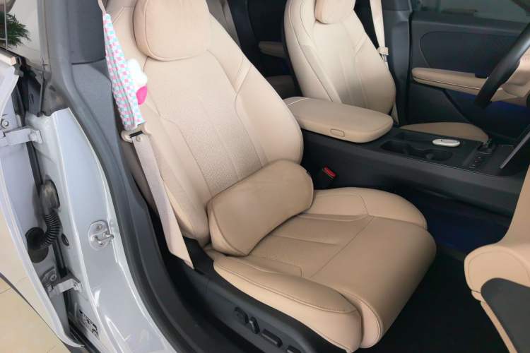 Used Nio ET5T 2024 75kWh Touring Right Front Seat