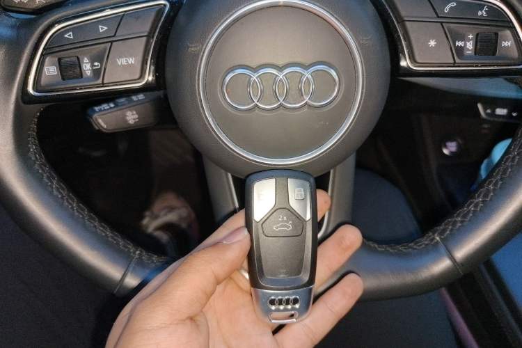 Used Audi A4L 2022 40 TFSI Luxury Dynamic Model