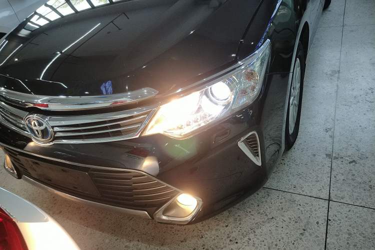 Used Toyota Camry 2015 Dual-Engine 2.5 HG Luxury Navigation Edition
