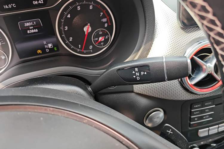 Used Mercedes-Benz B-Class 2015 B 200 Luxury Model Gear Lever