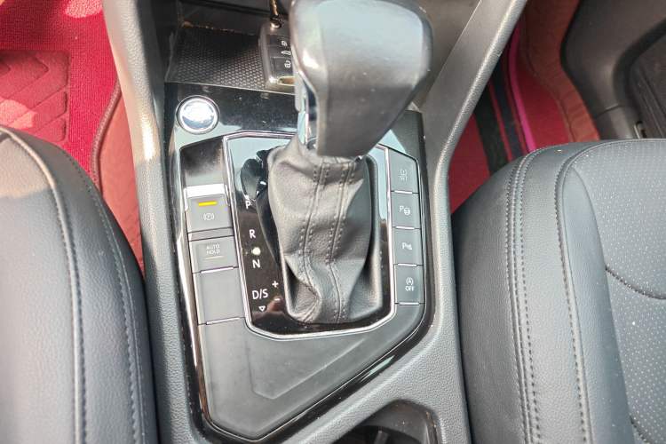 Used Volkswagen Tiguan L 2017 330TSI Automatic Two-Wheel Drive Flagship Edition Gear Lever