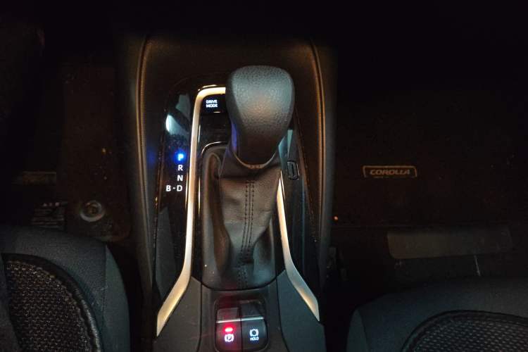 Used Toyota Corolla 2021 Dual-Motor 1.8L E-CVT Elite Edition Gear Lever