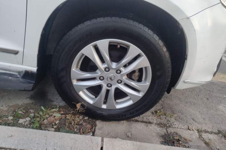 Used Haval H6 2013 Upgraded Model 2.4L Automatic Two-Wheel Drive Elite Version