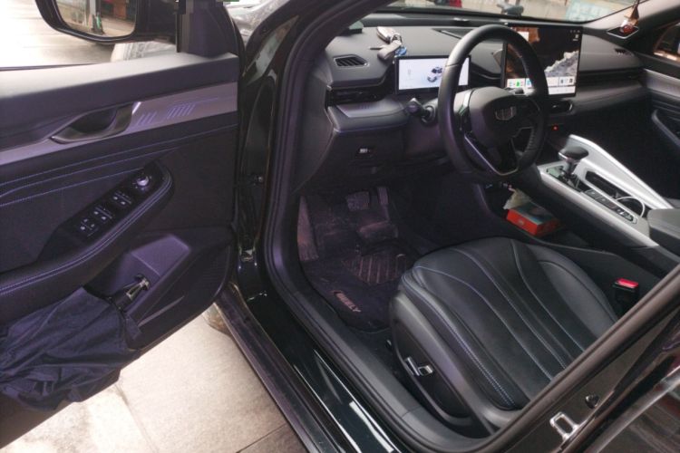 Used Geely Auto Preface 2025 Dongfang Yao 1.5TD Kunlun Edition Driver Seat