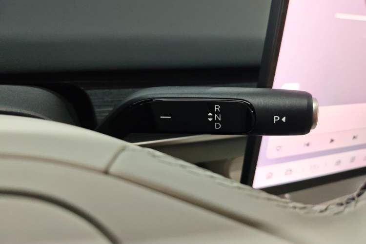 Used ONVO L60 2024 60 kWh Rear-Drive Version
