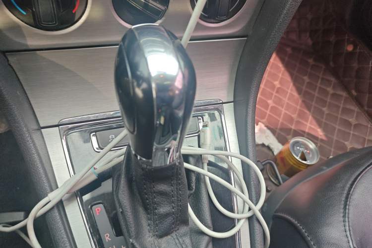 Used Volkswagen Lavida 2013 Restyled Classic 1.6L Automatic Comfort Edition Gear Lever