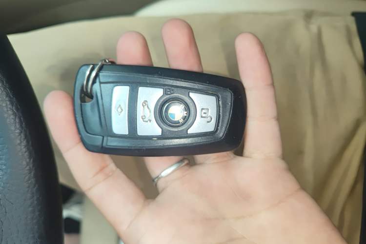 Used BMW 5 Series 2013 525Li Leading Model Vehicle Key