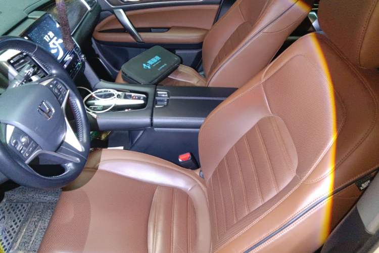 Used Honda UR-V 2017 370TURBO Four-Wheel Drive Prestige Edition China V Left Front Seat