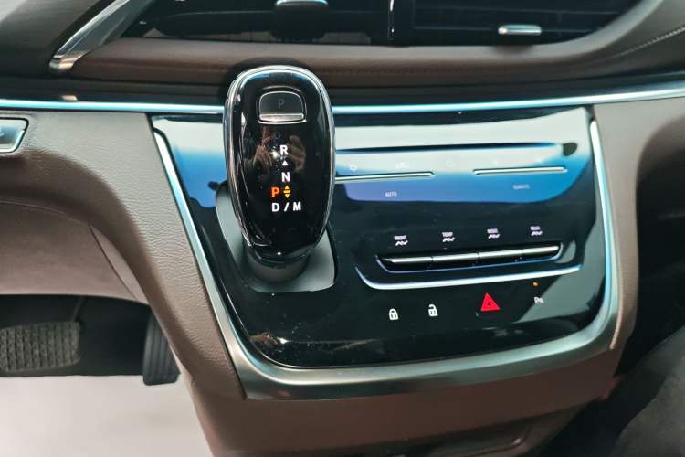 Used Buick GL8 2023 Land Executive Class 652T Luxury Model Gear Lever