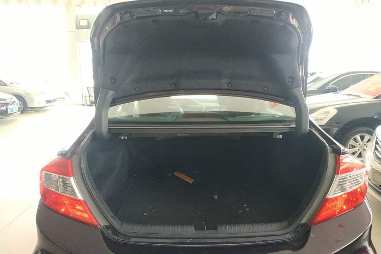 Used Honda Civic 2013 10th Anniversary 1.8L Automatic Luxury Edition
