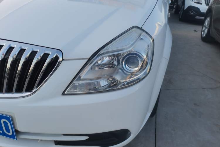Used Buick Excelle 2015 1.5L Automatic Classic Model Left Front Headlight