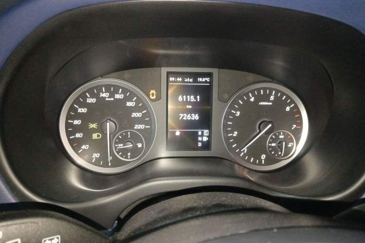 Used Mercedes-Benz Vito 2021 2.0T Business Version 7 Seats