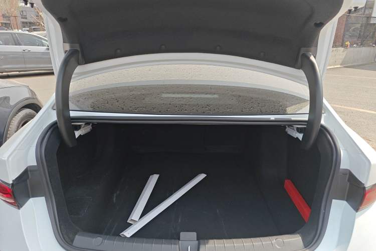 Used BYD Qin PLUS 2025 DM-i Smart Drive 55KM Leading Model
