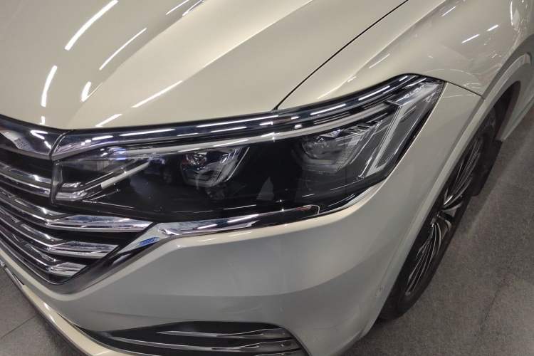 Used Volkswagen Viloran 2020 380TSI Prestige Edition