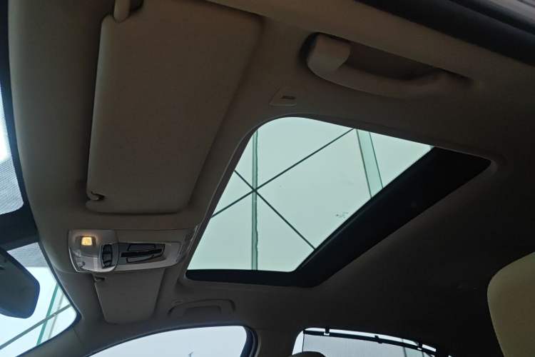 Used BMW 3 Series 2015 320Li Luxury Edition Fashion Model
