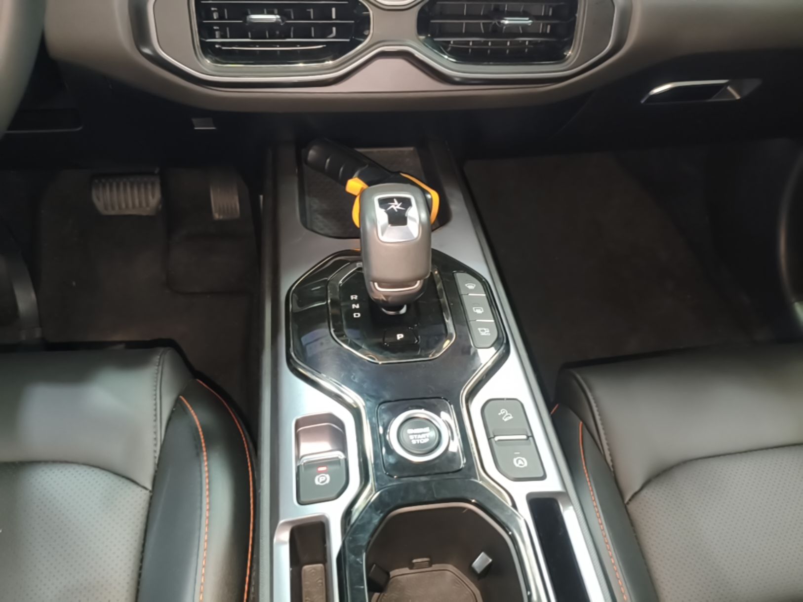 Geely Auto Cowboy 2025 1.5TD Fun-Offroad Version — снимка 16