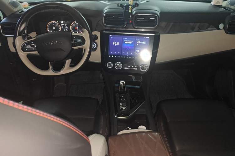 Used Lynk & Co 02 2022 1.5T DCT Shine Pro
