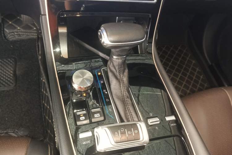 Used GAC Trumpchi GS5 2019 270T Automatic Luxury Edition Gear Lever