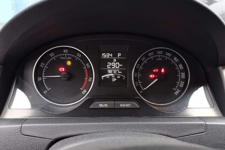 Used Skoda Rapid Spaceback 2014 1.6L Automatic Enjoyment Edition Instrument Cluster