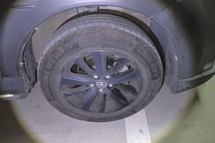 Used Toyota RAV4 2019 2.0L CVT Two-Wheel Drive Fashion X Limited Edition China VI Standard
