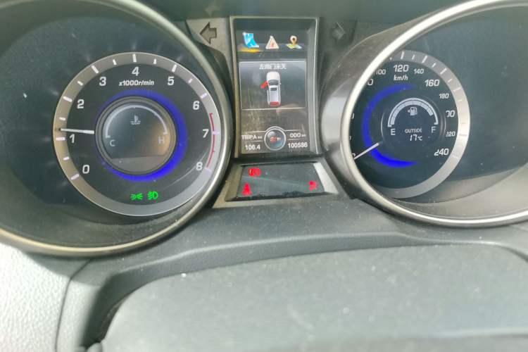 Used CHANGAN CS75 2014 2.0L Manual Luxury Version China IV Standard Odometer Close Up