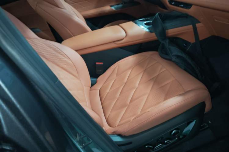 Used Changan CS75 PLUS 2025 4th Generation 1.5T New Blue Whale Smart Flagship Version
