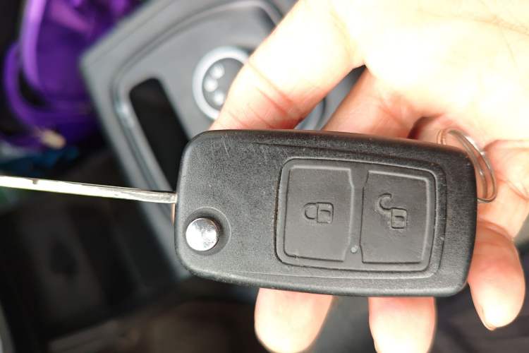 Used Karry Jiangtun 2023 Wide-body Edition AVIC Lithium Battery 38.64 kWh Vehicle Key