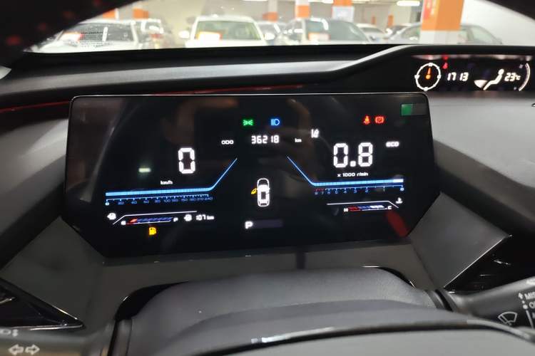 Used CHANGAN OSHAN Z6 2022 Blue Whale 1.5T DCT Luxury Model Instrument Cluster